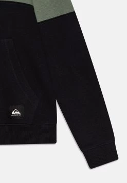 Quiksilver Emboss Hood Youth - Sweater - Laurel Wreath 7 Quiksilver Emboss Hood Youth - Sweater - Laurel Wreath -Kleding Verkoop 3e5132b4dab54e208ac9be1574ec38c5